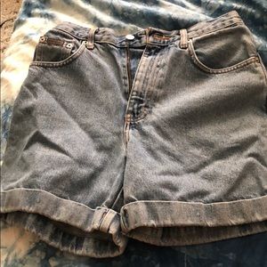 Calvin Klein Double Cuff Mom Jean Short Vintage